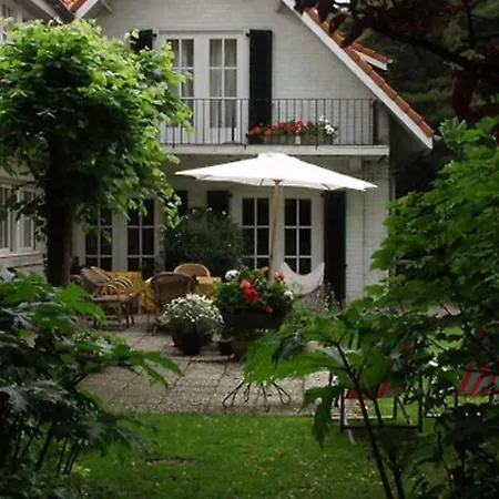 In Vlaanderen With Garden Ostende